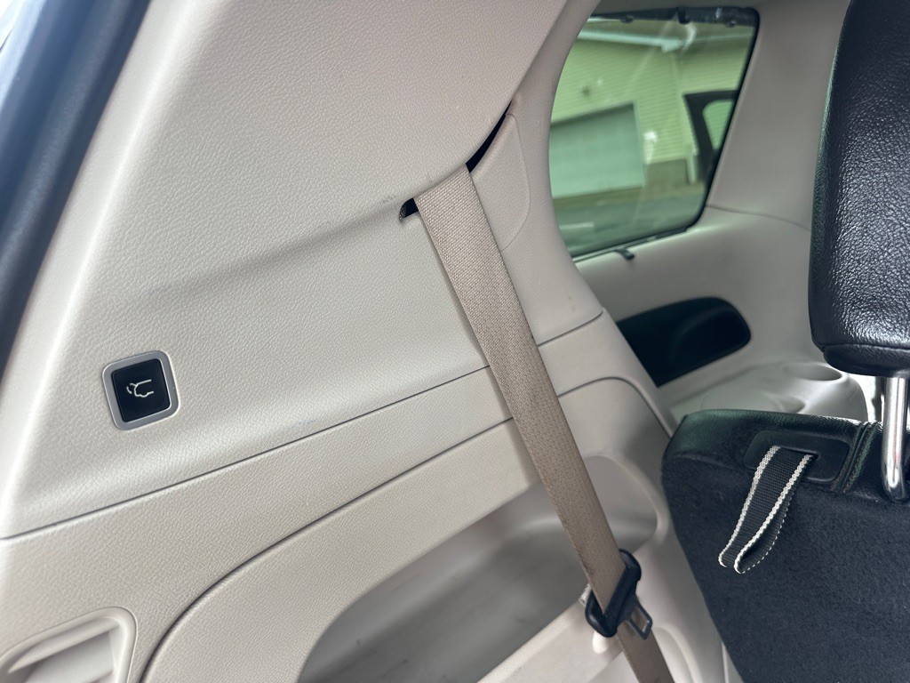 2018 Chrysler Pacifica Image 25