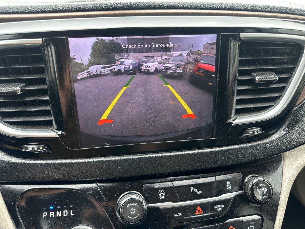 2018 Chrysler Pacifica Image 54