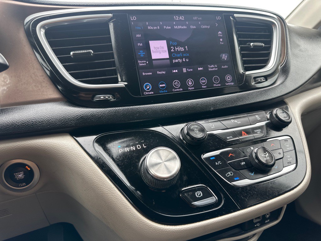 2018 Chrysler Pacifica Image 62