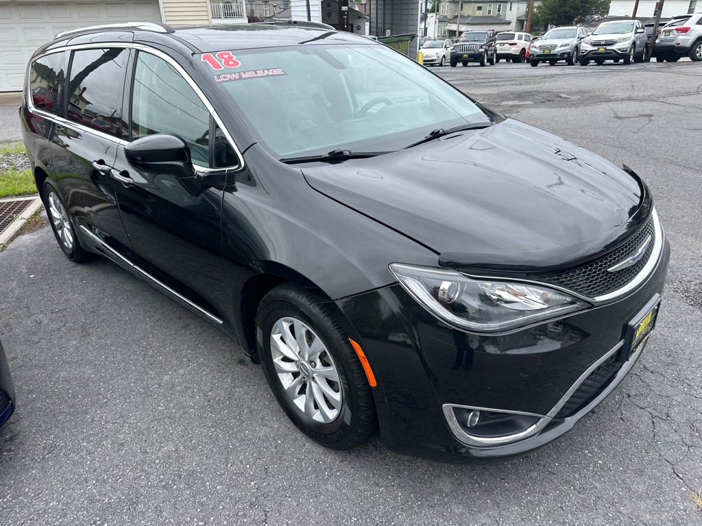 2018 Chrysler Pacifica Image 68