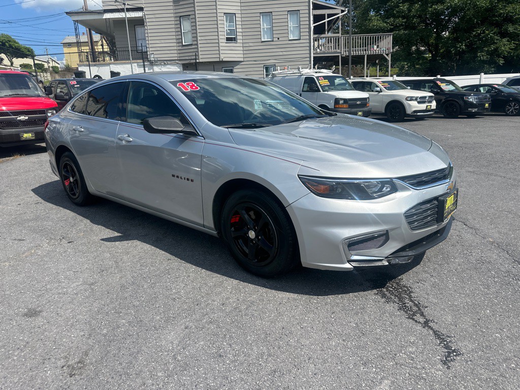 2018 Chevrolet Malibu Image 1