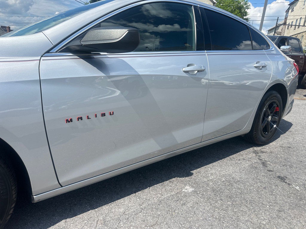 2018 Chevrolet Malibu Image 10