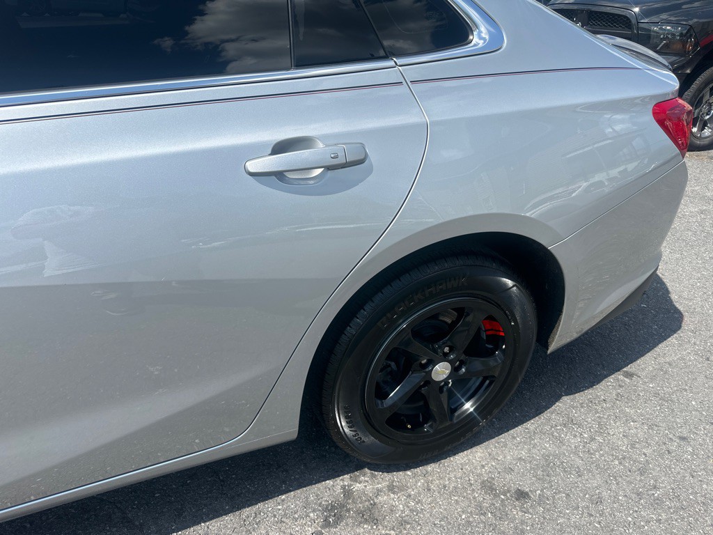 2018 Chevrolet Malibu Image 12