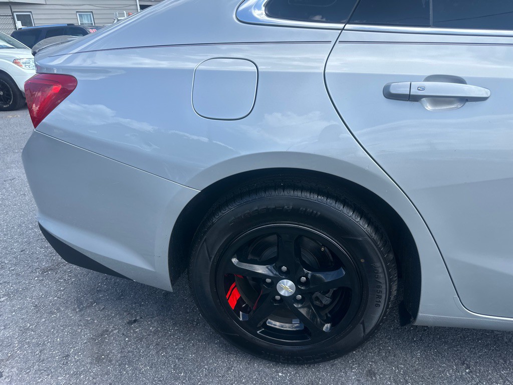 2018 Chevrolet Malibu Image 16
