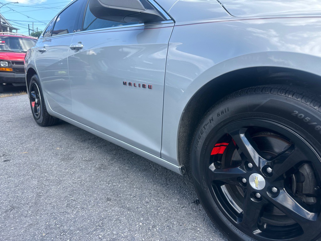 2018 Chevrolet Malibu Image 17