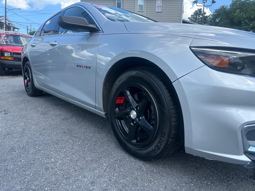 2018 Chevrolet Malibu Image 18