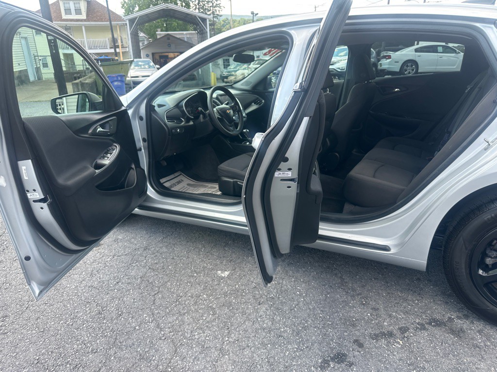 2018 Chevrolet Malibu Image 22