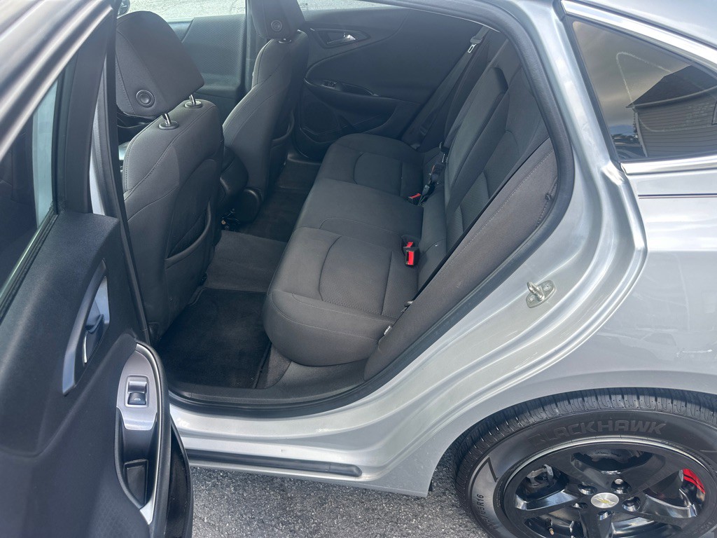 2018 Chevrolet Malibu Image 23