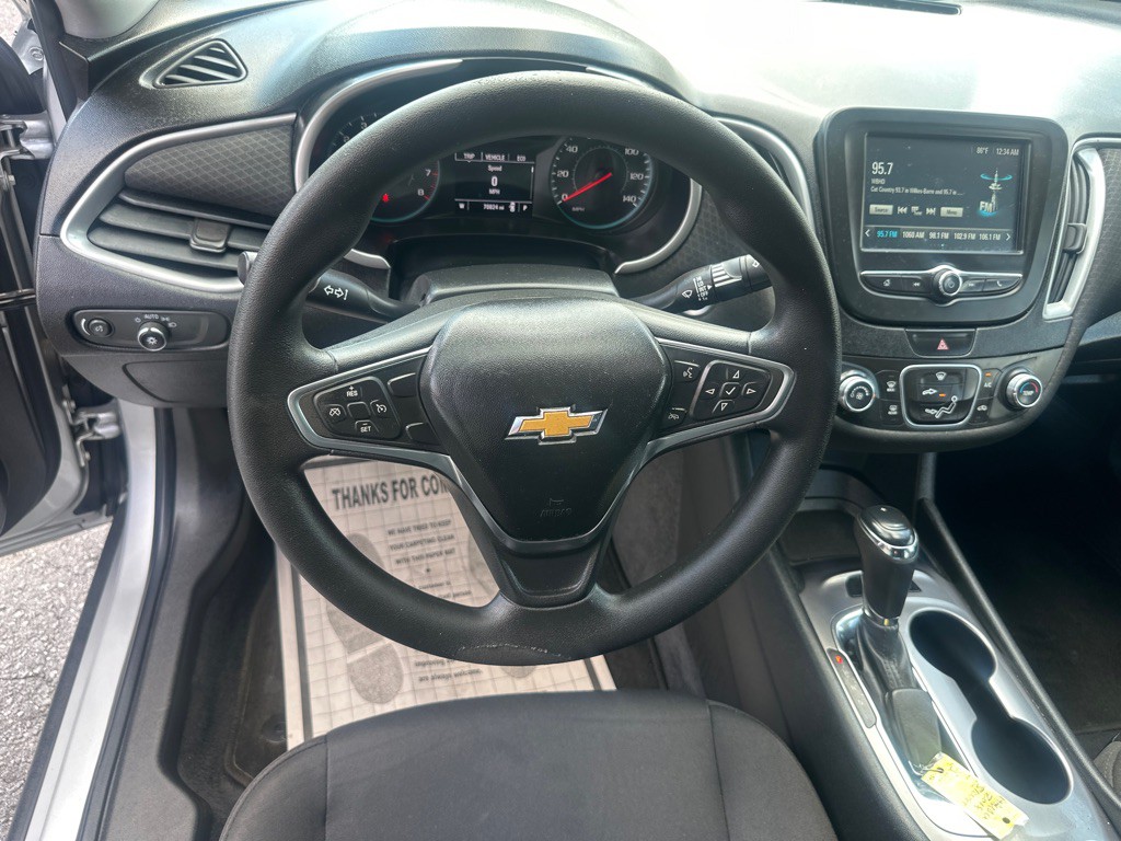 2018 Chevrolet Malibu Image 31