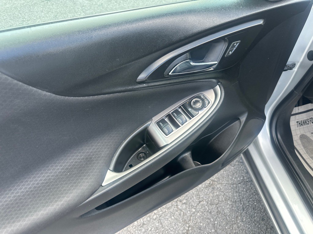 2018 Chevrolet Malibu Image 32