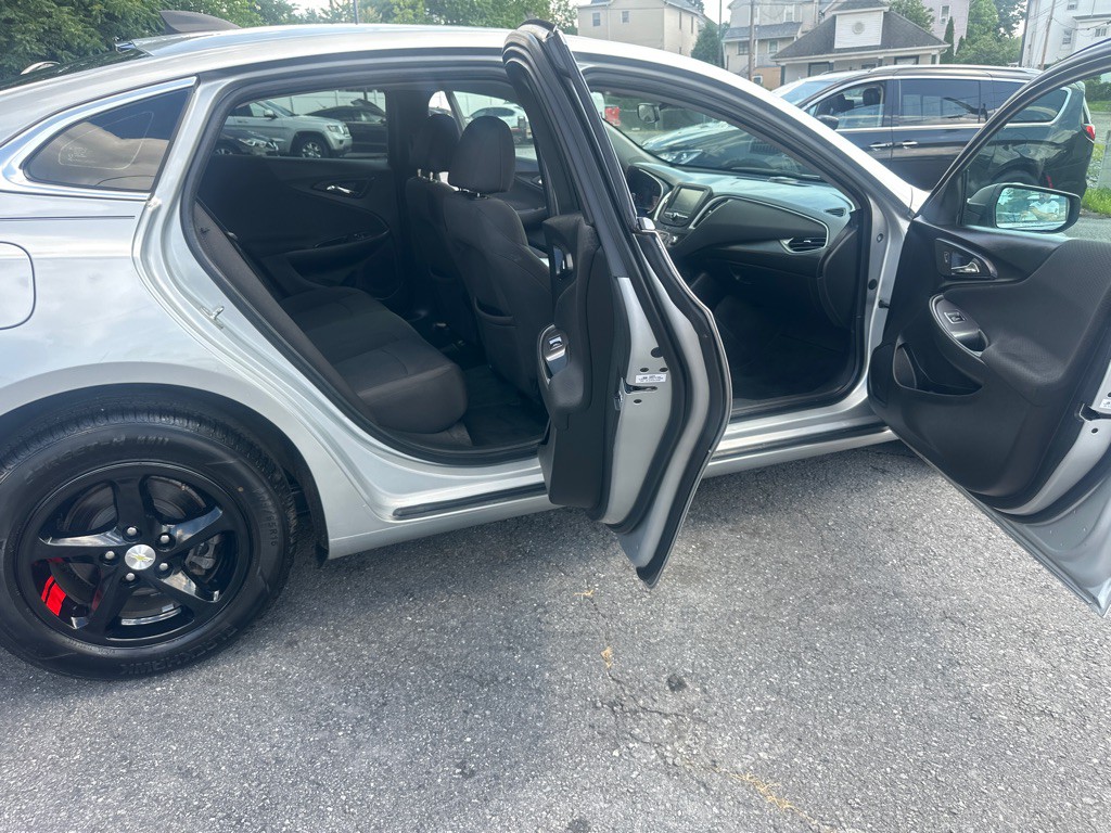 2018 Chevrolet Malibu Image 35