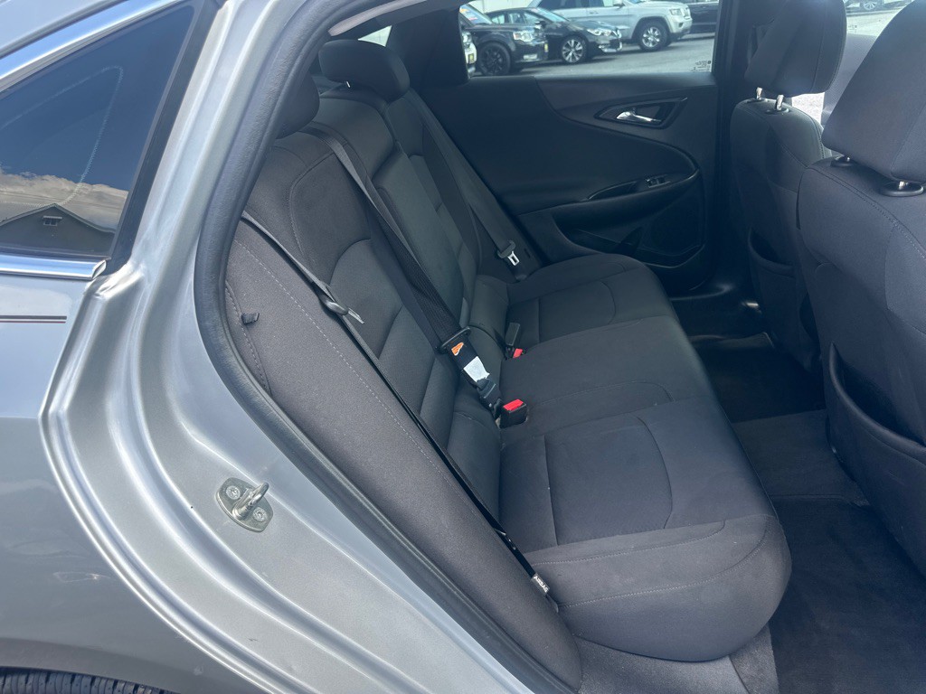2018 Chevrolet Malibu Image 37