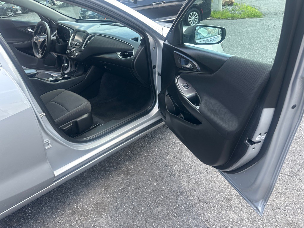 2018 Chevrolet Malibu Image 39