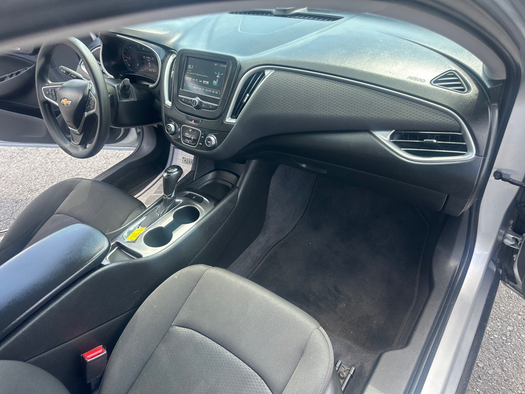 2018 Chevrolet Malibu Image 42