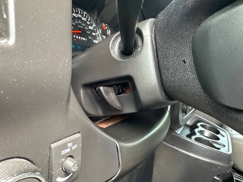 2015 Chevrolet Express Image 32