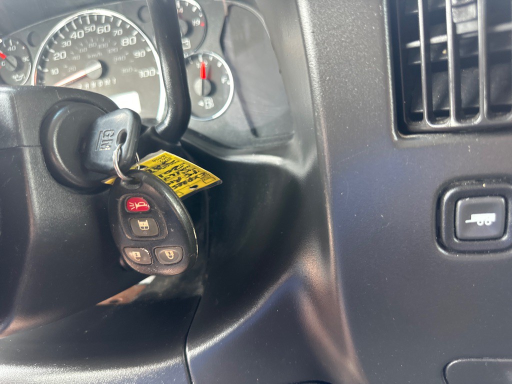 2015 Chevrolet Express Image 44