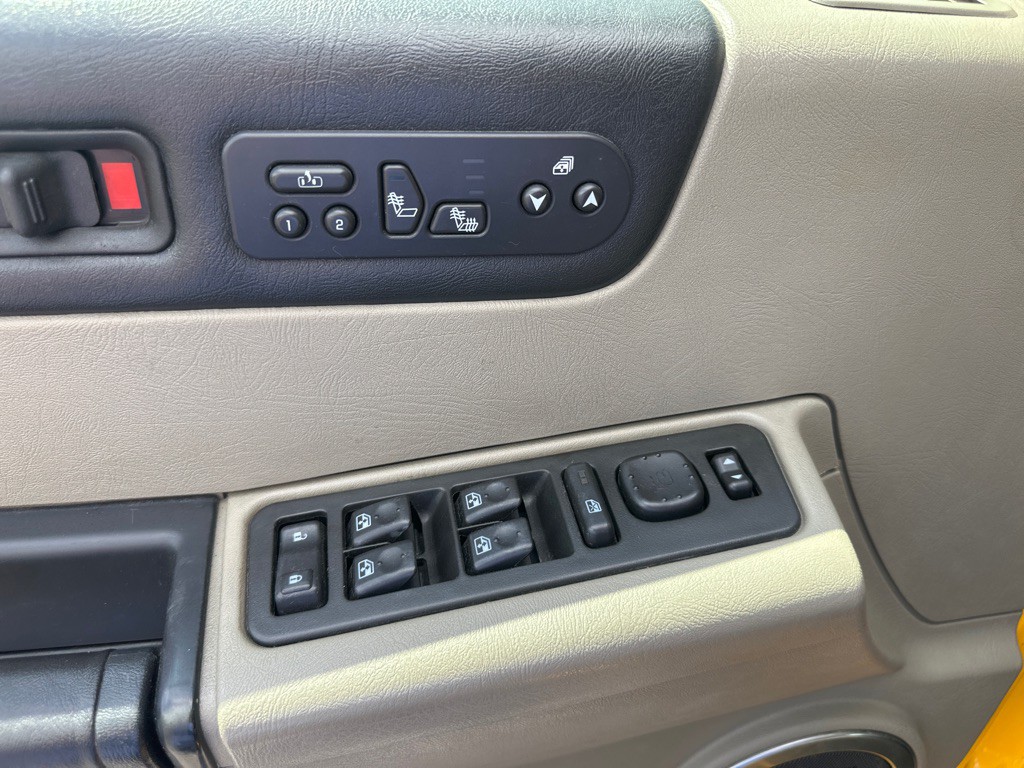 2006 HUMMER H2 Image 36