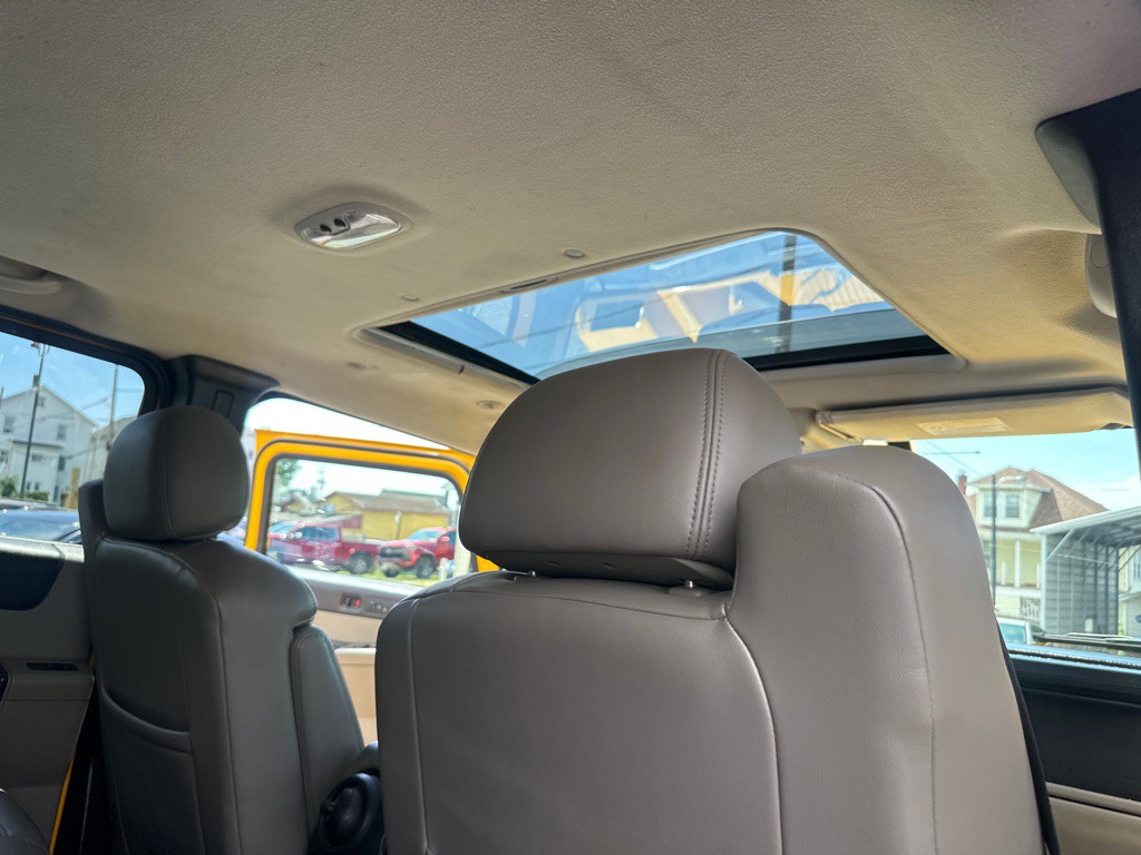 2006 HUMMER H2 Image 43