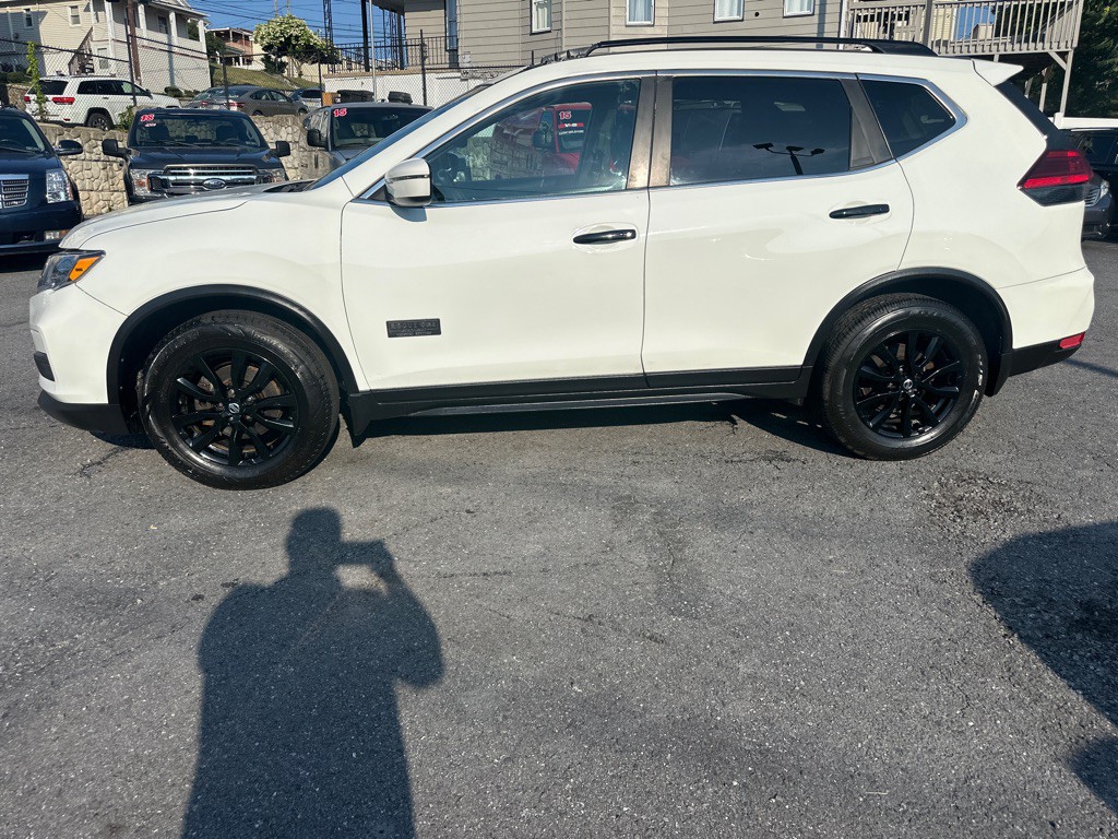 2017 Nissan Rogue Image 4