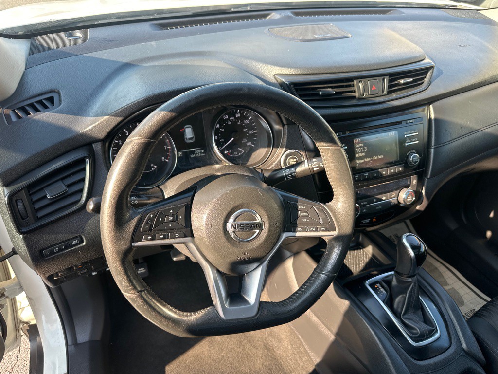 2017 Nissan Rogue Image 14