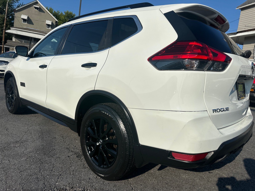 2017 Nissan Rogue Image 26