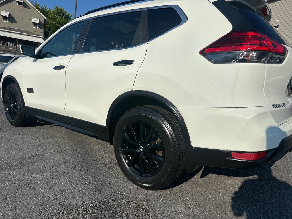2017 Nissan Rogue Image 42