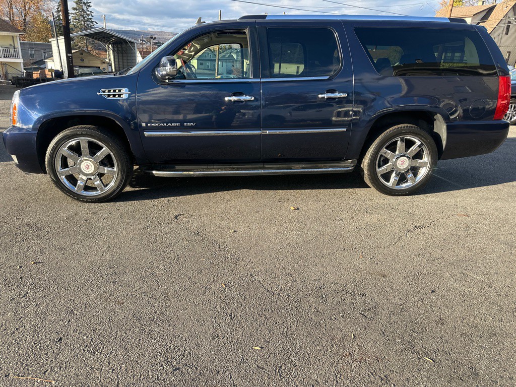 2008 Cadillac Escalade Image 3