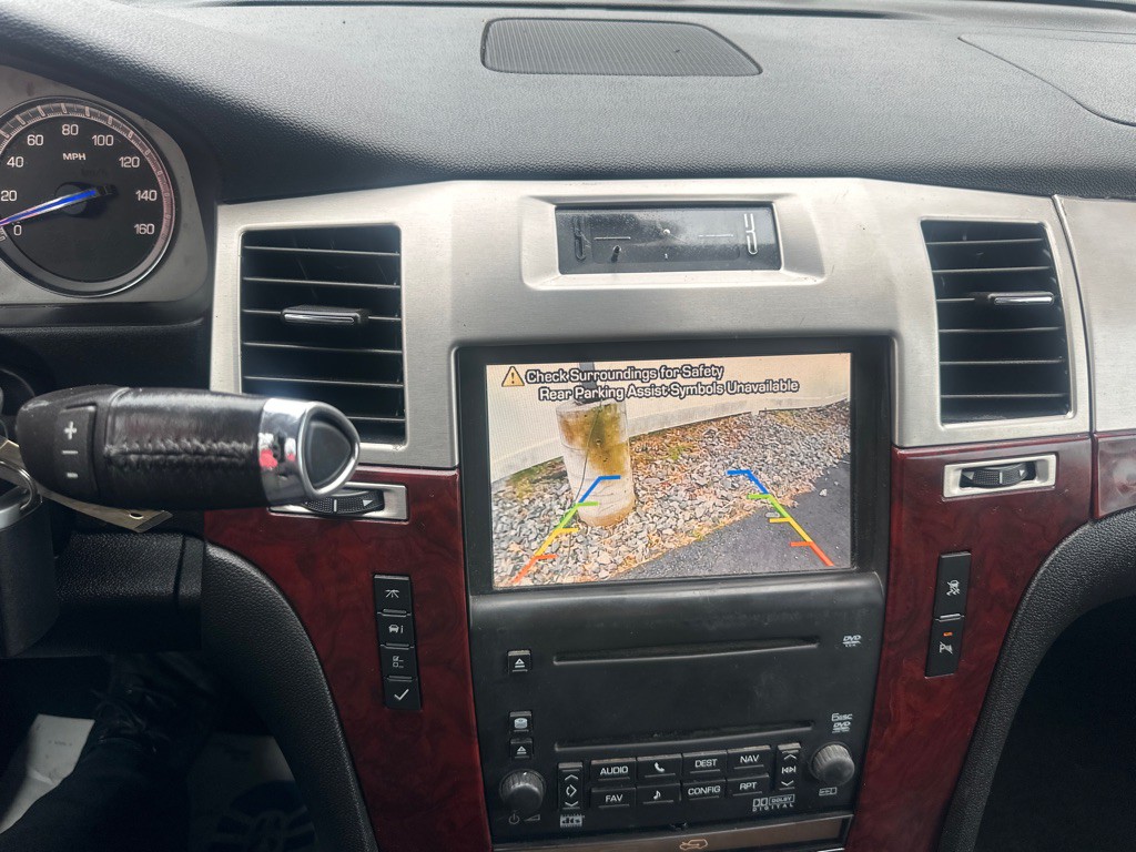 2008 Cadillac Escalade Image 4