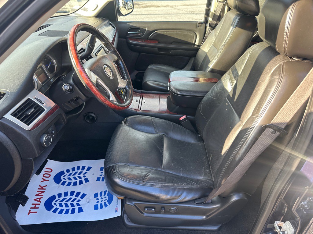 2008 Cadillac Escalade Image 27