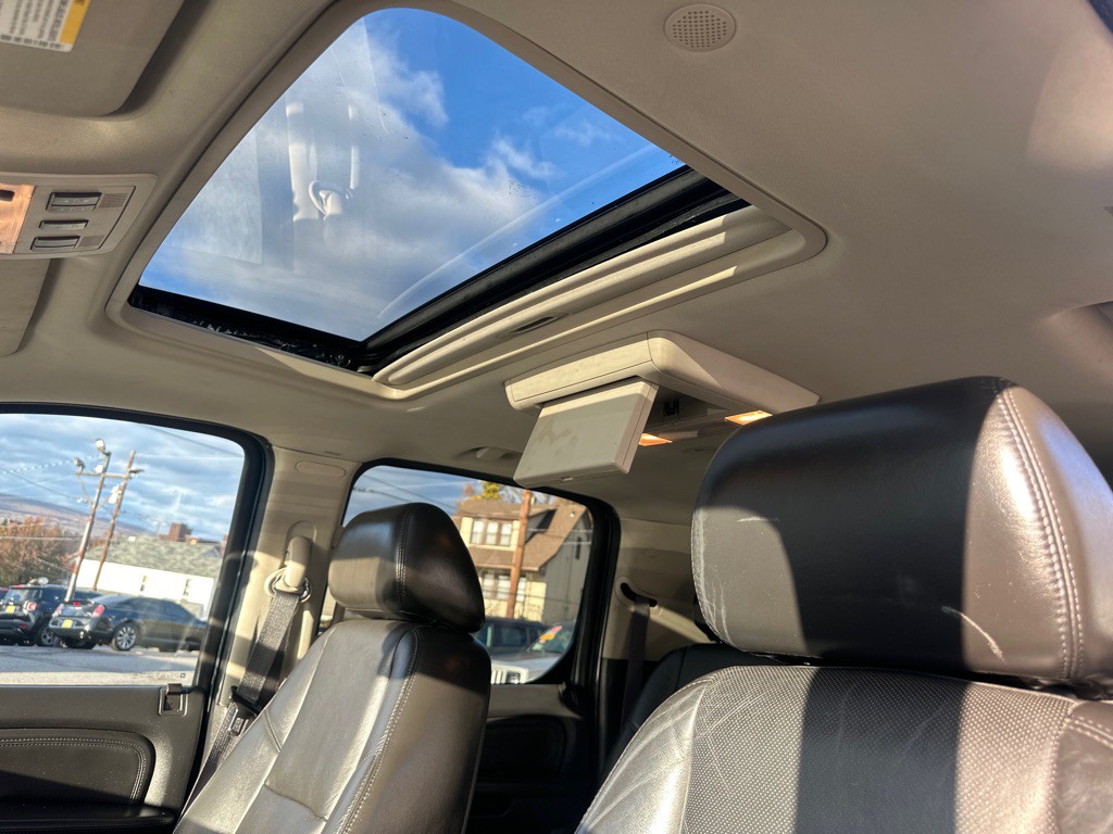 2008 Cadillac Escalade Image 29