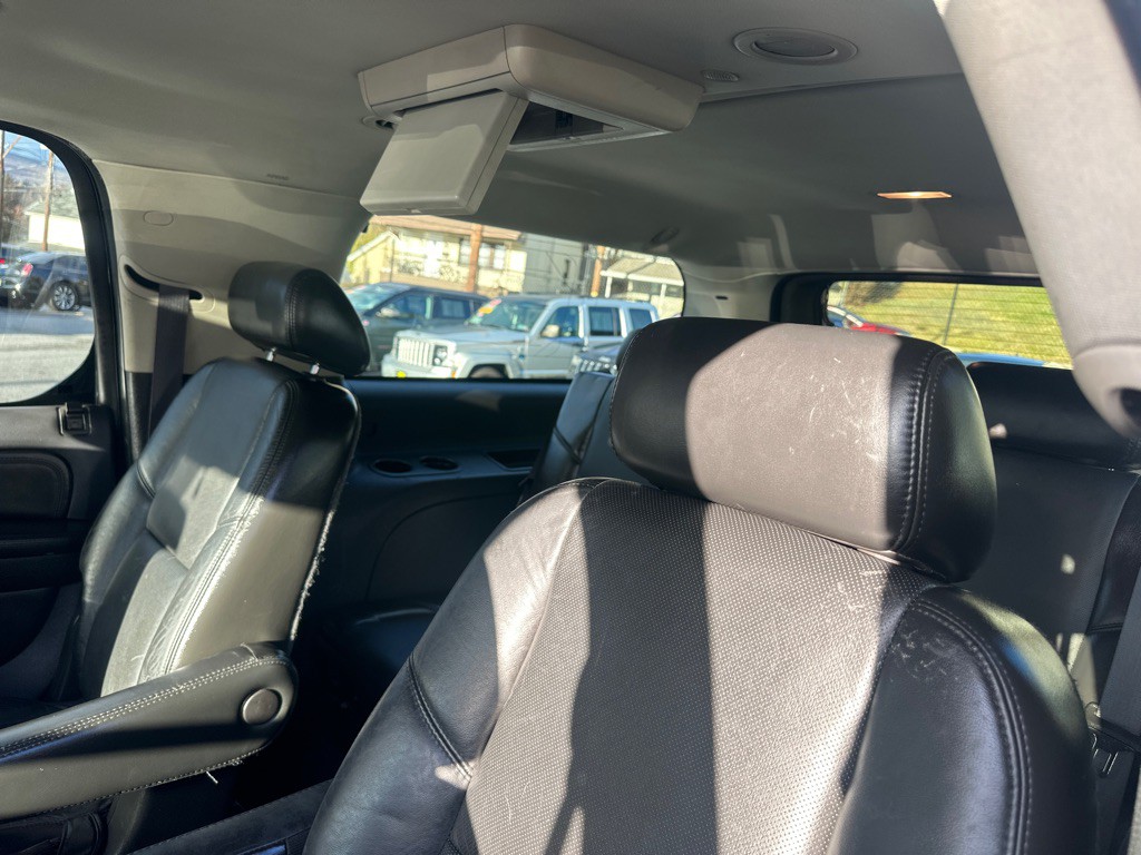 2008 Cadillac Escalade Image 33