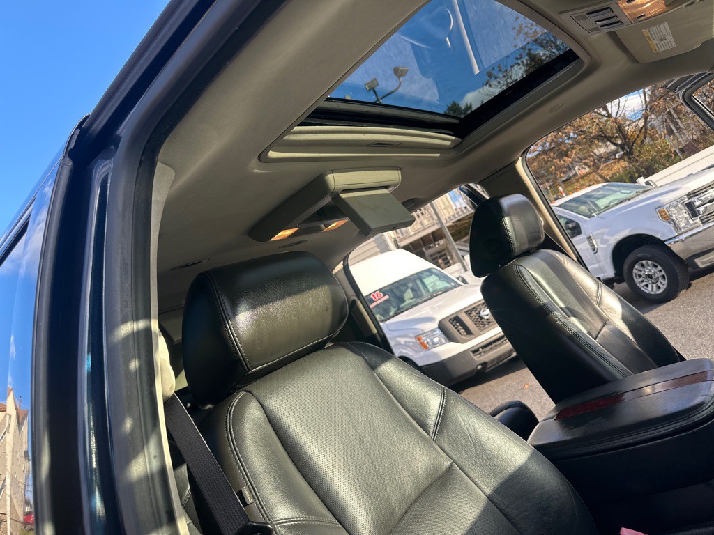 2008 Cadillac Escalade Image 41