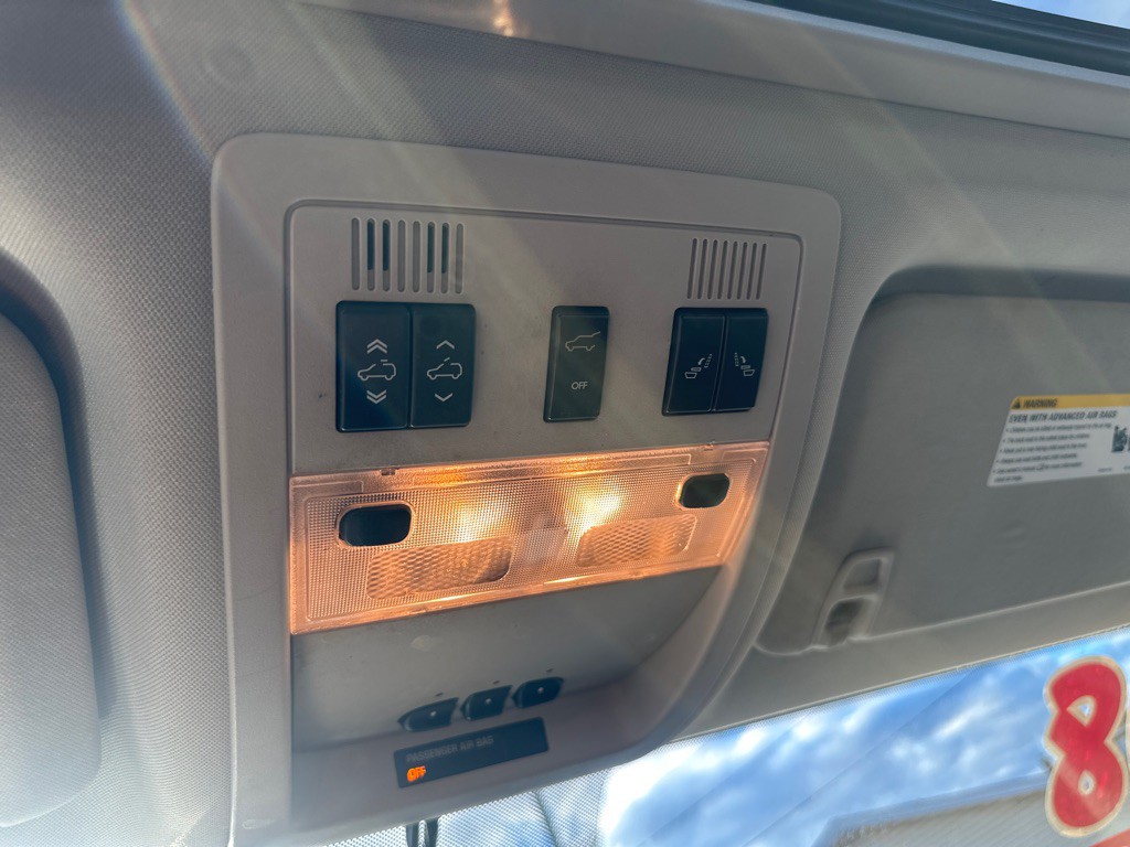 2008 Cadillac Escalade Image 56