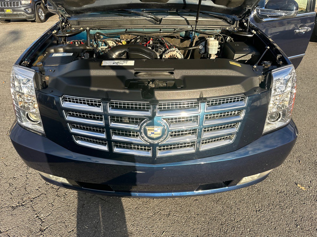 2008 Cadillac Escalade Image 58