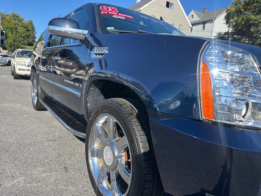 2008 Cadillac Escalade Image 8