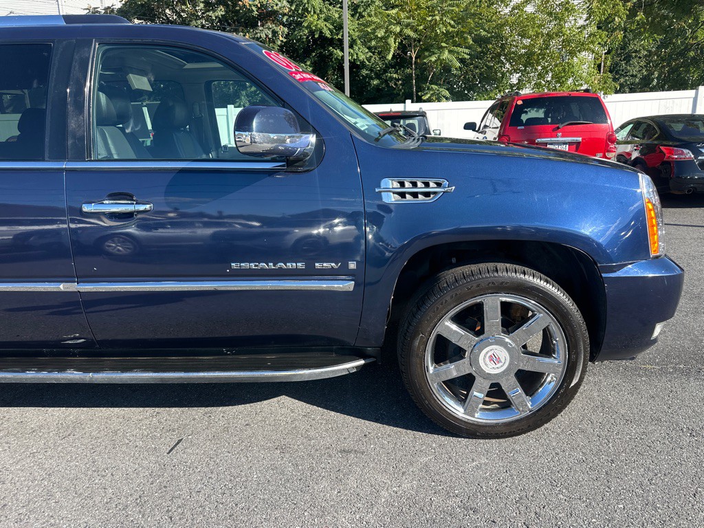 2008 Cadillac Escalade Image 12