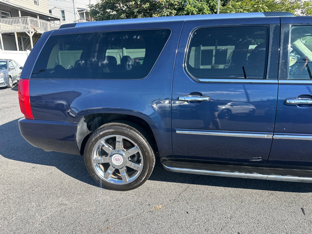 2008 Cadillac Escalade Image 13