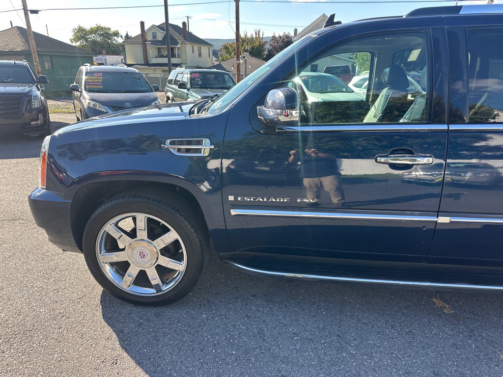 2008 Cadillac Escalade Image 15