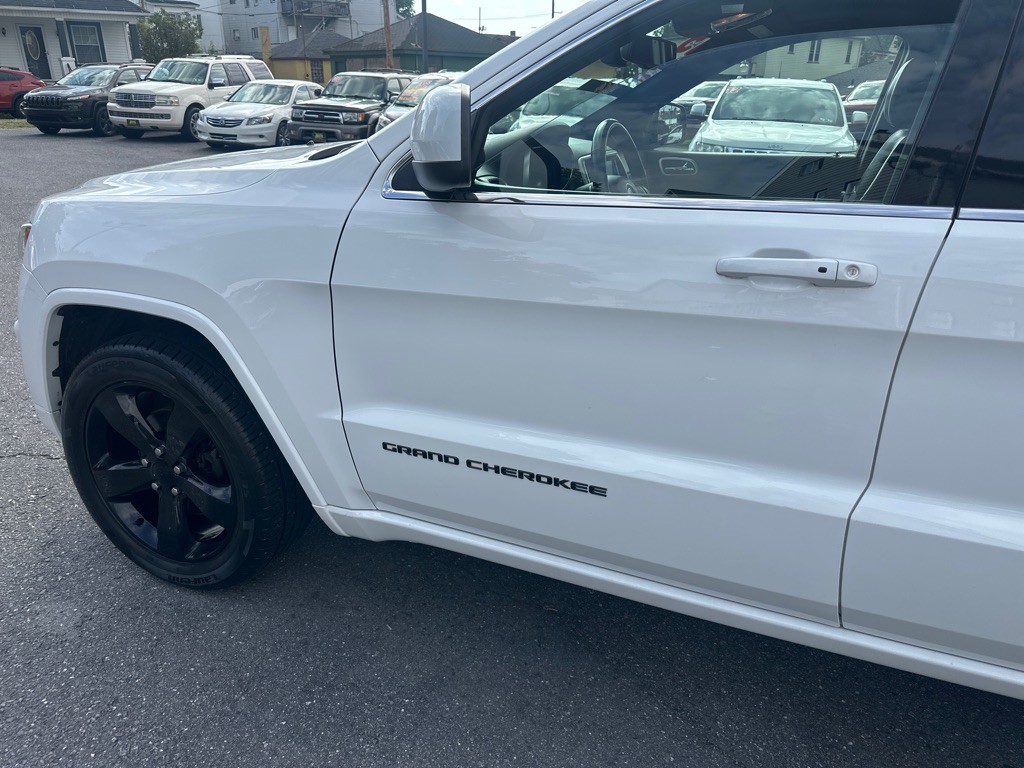 2015 Jeep Grand Cherokee Image 17
