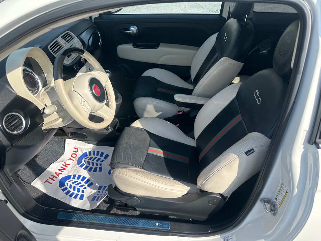 2012 FIAT 500 Image 8