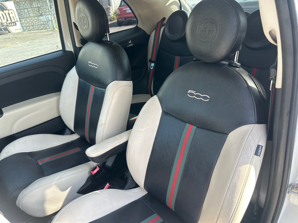 2012 FIAT 500 Image 9