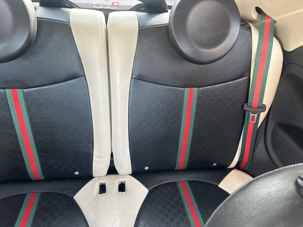 2012 FIAT 500 Image 12
