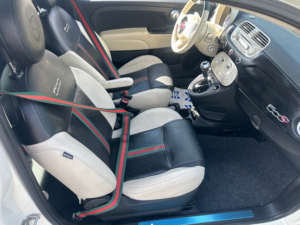2012 FIAT 500 Image 16