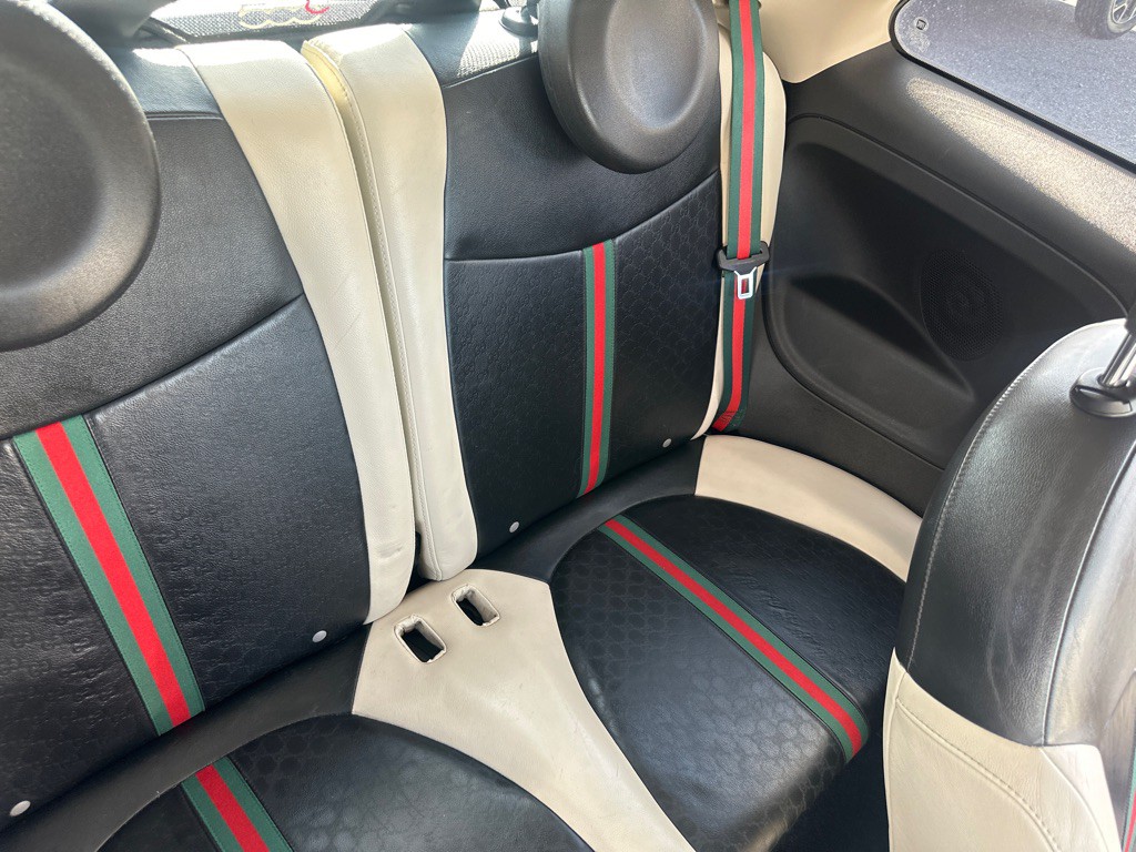 2012 FIAT 500 Image 18