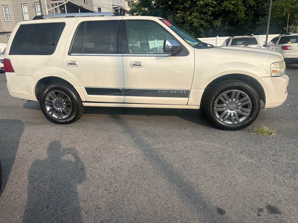 2007 Lincoln Navigator Image 3