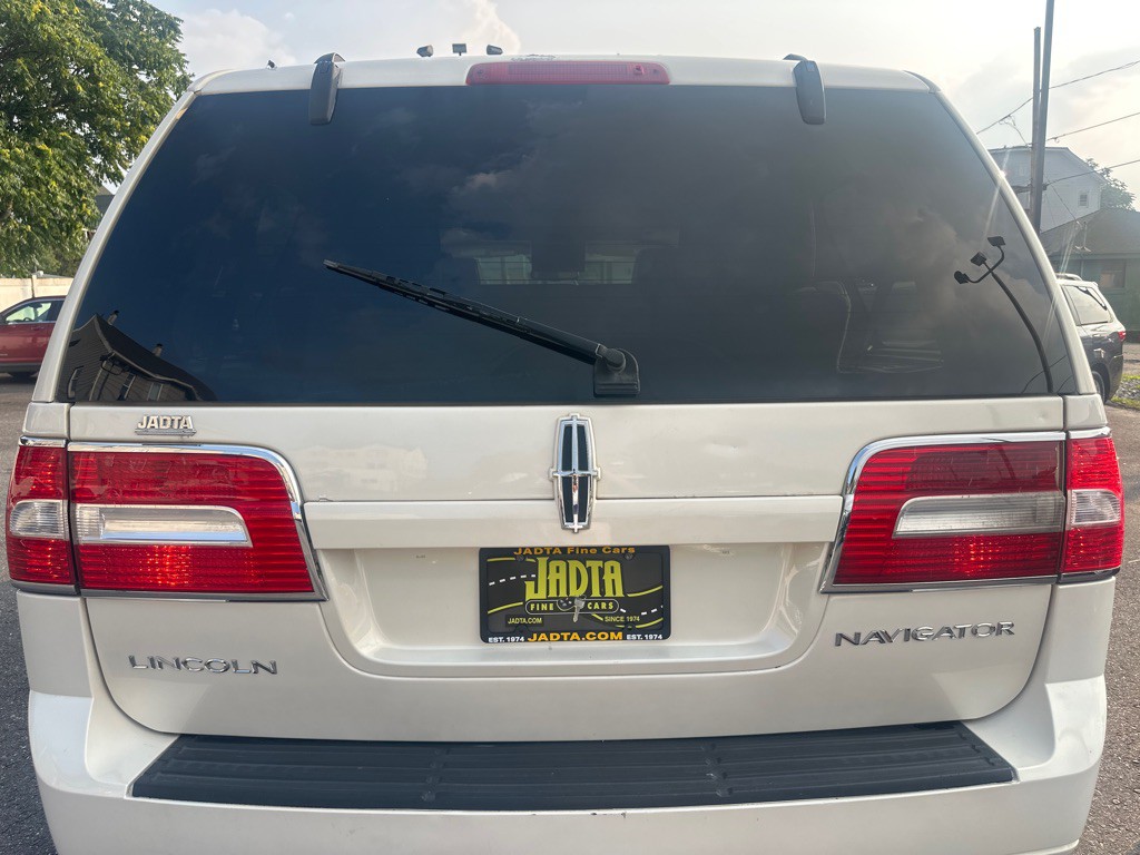 2007 Lincoln Navigator Image 4
