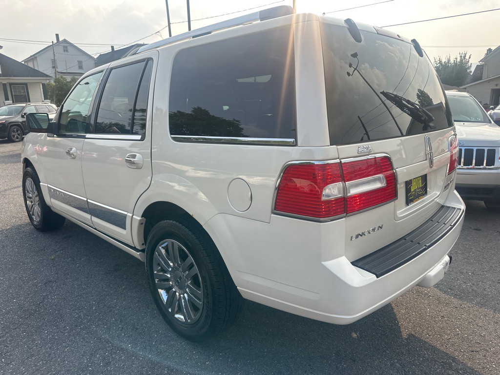 2007 Lincoln Navigator Image 5