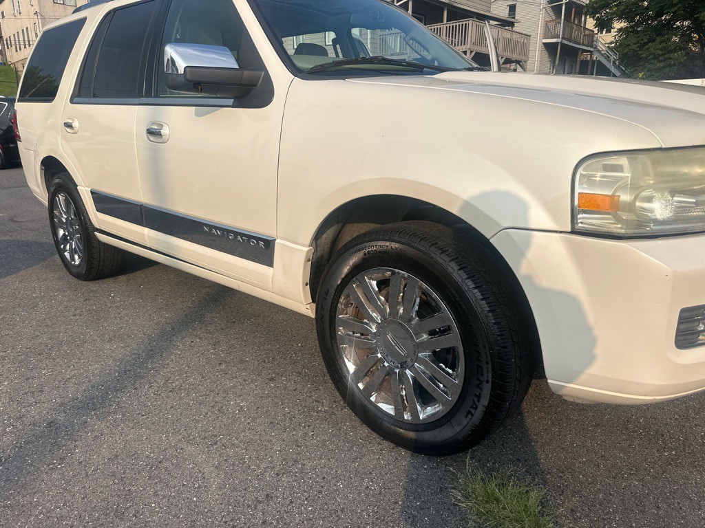 2007 Lincoln Navigator Image 36