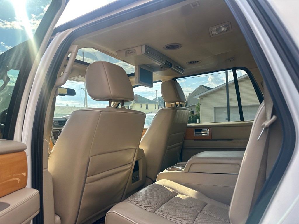 2007 Lincoln Navigator Image 59