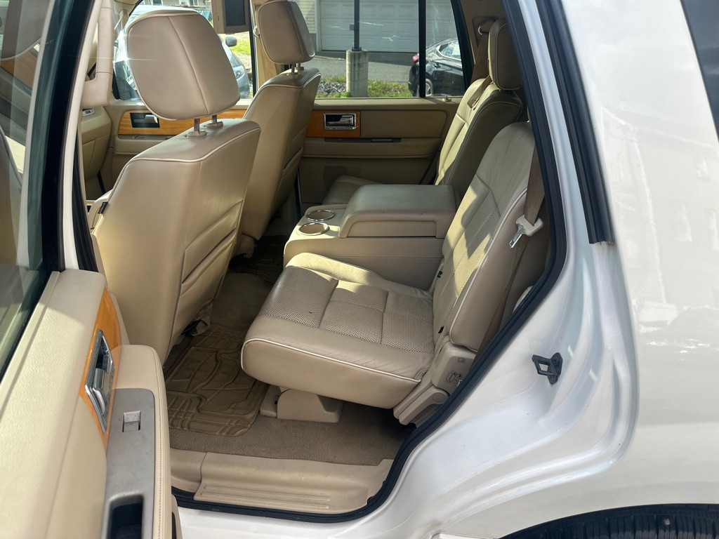 2007 Lincoln Navigator Image 60